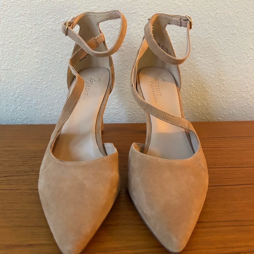 Cushioned Party/Wedding/Work Neutral Pointed Toe Strap Heel in Taupe Suede